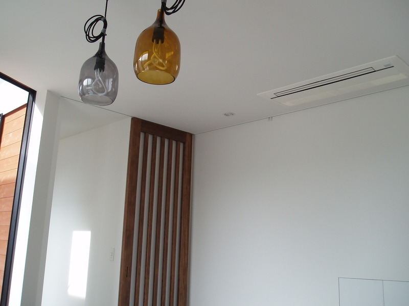 light bulb,(建築家の家)